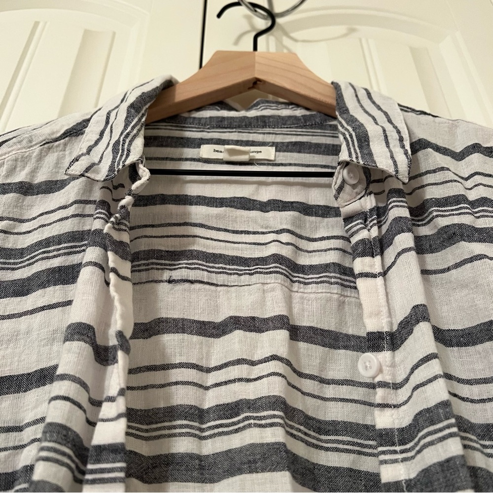 BeachLunchLounge Cotton Linen Button Down Navy and White Top - Picture 2 of 4